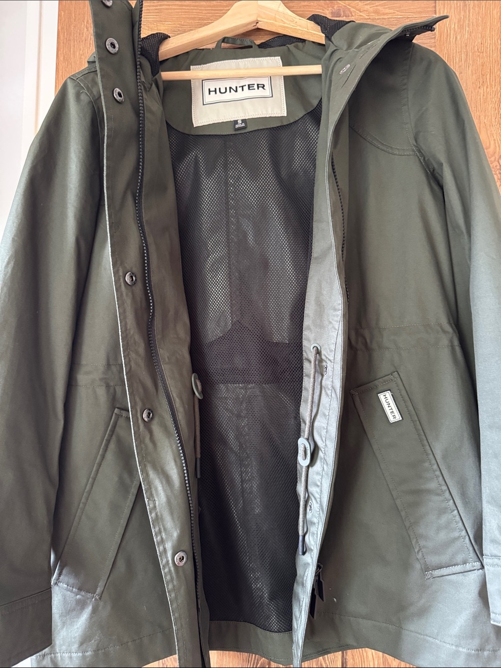 Hunter women’s olive green rain coat. - Picture 4 of 6